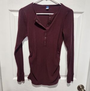 Old Navy Maroon Long Sleeve Maternity Henley
